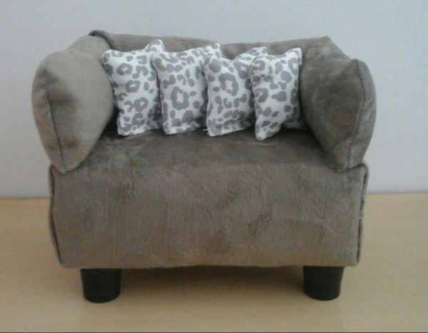 PESO DE PORTA SOFÁ COM PÉS