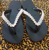 CHINELO COM PEROLAS TRABALHADAS